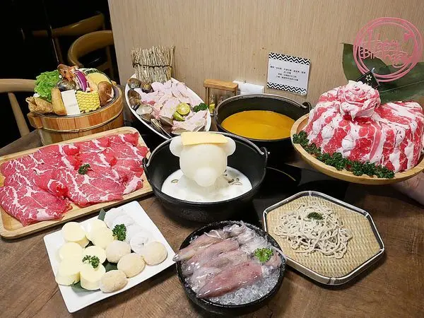 暖鍋物-基隆火鍋推薦，開到深夜的超隱密火鍋店! 還有牛奶熊鍋跟壽星專屬肉蛋糕，半夜吃鍋不是夢