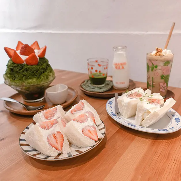 中山站美食。點冰室·ジャビン  赤峰街草莓水果三明治  必吃超浮誇日系刨冰