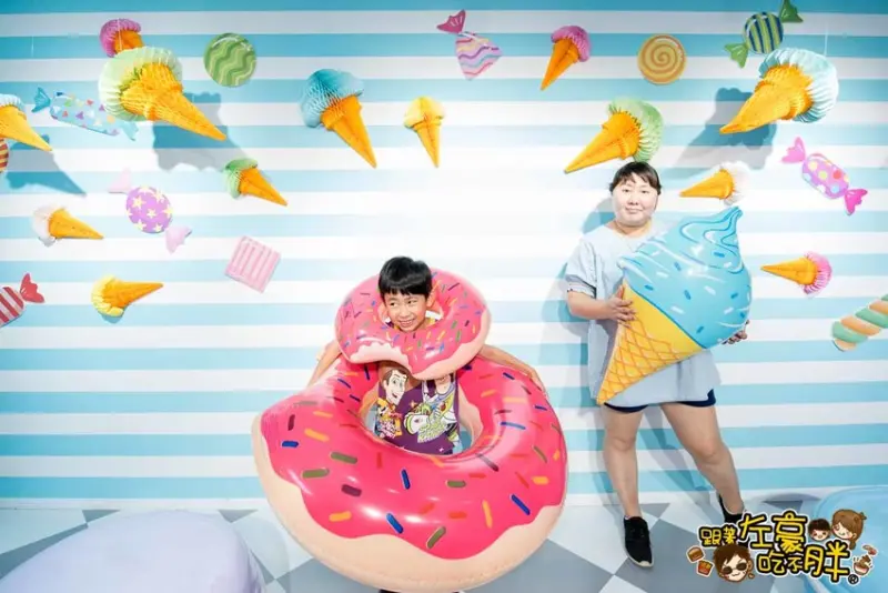 高雄旅遊 美美der美pai屋~IG最新景點顛倒屋、熱氣球、夢幻雲朵任你拍！閨蜜們速速集合！