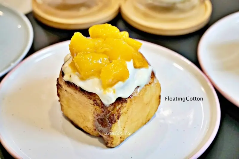 【台北】Floating Cotton 手作甜點 季節限定芒果肉桂捲 小巷中小清新質感甜點 - 水晶安蹄 不務正業過生活