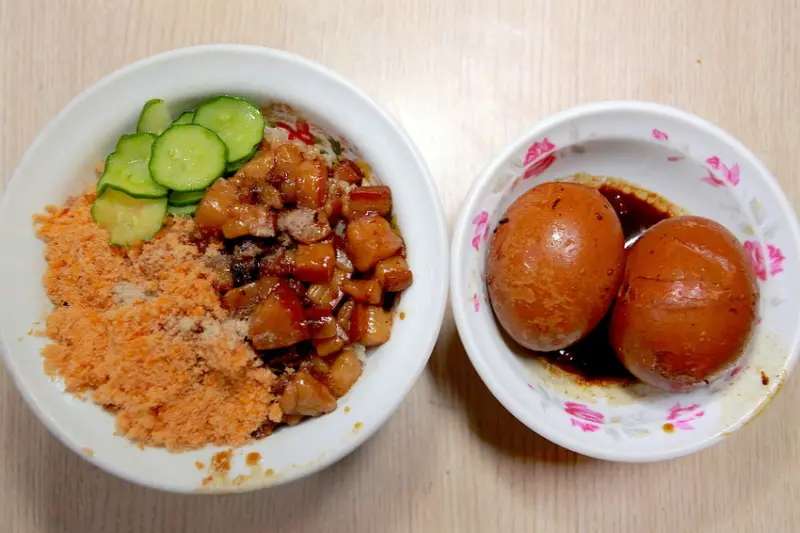 吃。台南|北區。飄香超過50年的老店，古早味美食呈現，餐點整體美味定價合理「123點心攤」。