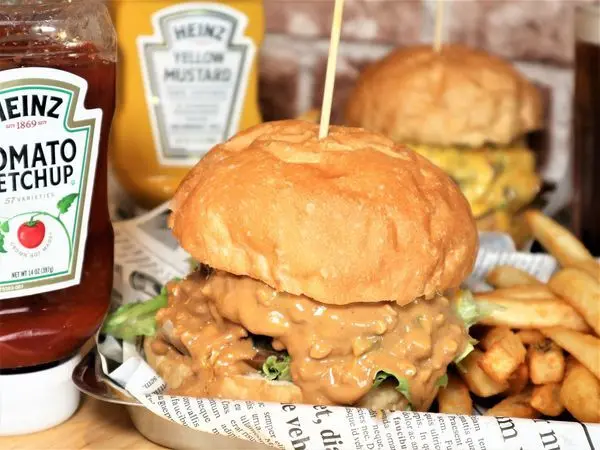 【台中】Harvie哈維美式廚房。台中北區 超爆汁的美味漢堡