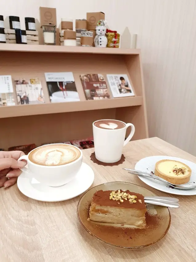 【新北三重】續杯咖啡，一個人慢慢放空久座不限時咖啡廳