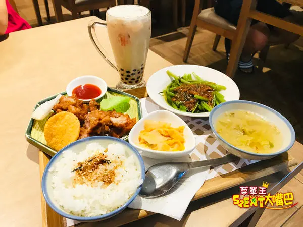 有春茶館菜單價位大公開》台中大魯閣新時代美食必吃小吃餐廳～推薦滷豆干、魷魚螺肉蒜鍋、福菜苦瓜飯。
