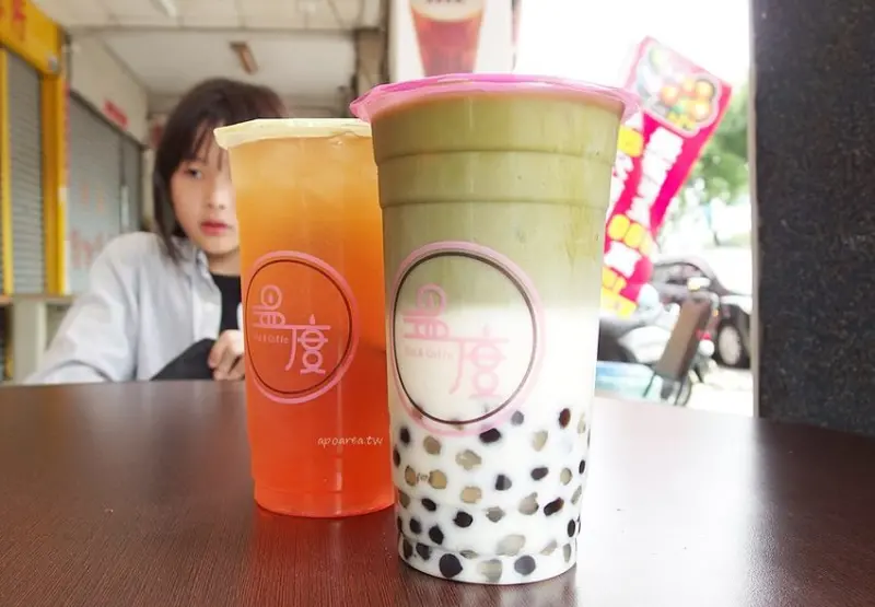 溫度Tea&Coffee｜中清路水湳商圈 雙霸抹茶拿鐵黑白雙享受 原茶系列20元特價中