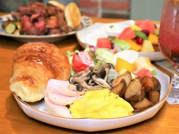 【台中】暖谷莊園。瑞文戴爾x暖谷莊園雙店面，同時享用精緻甜點與鹹食