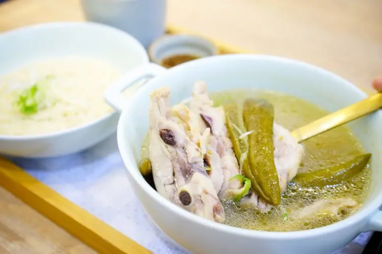 台北｜龍涎居好湯 來一碗雞湯暖心暖胃！龍涎居2.0版二代店 永康商圈美食推薦！