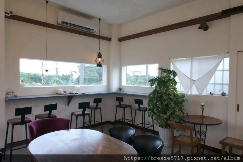 小花徑咖啡 Floret Path Coffee｜鐵道窗景咖啡對飲【宜蘭頭城】