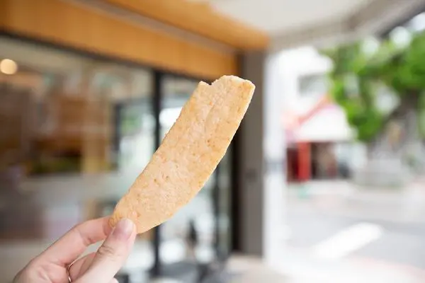 小餓時的救星，安平度老命蝦餅