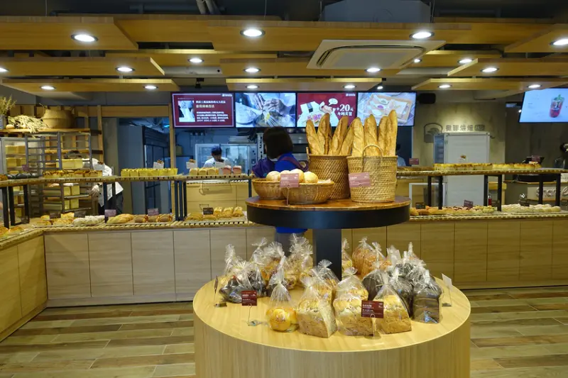 忠孝sogo附近美食-Share le Pain微酵烘焙忠孝復興店，大阪極生吐司+好喝飲料，台北東區超好拍知名麵包店