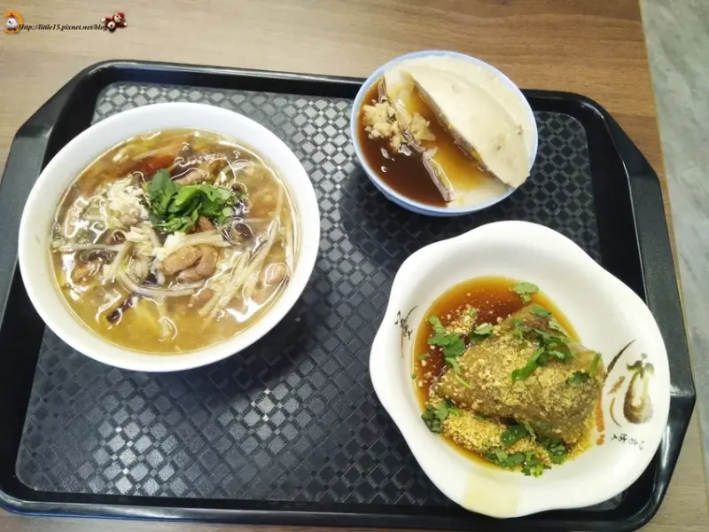 李家肉粽2代形象店 很晚也能吃到南部粽/台南肉粽