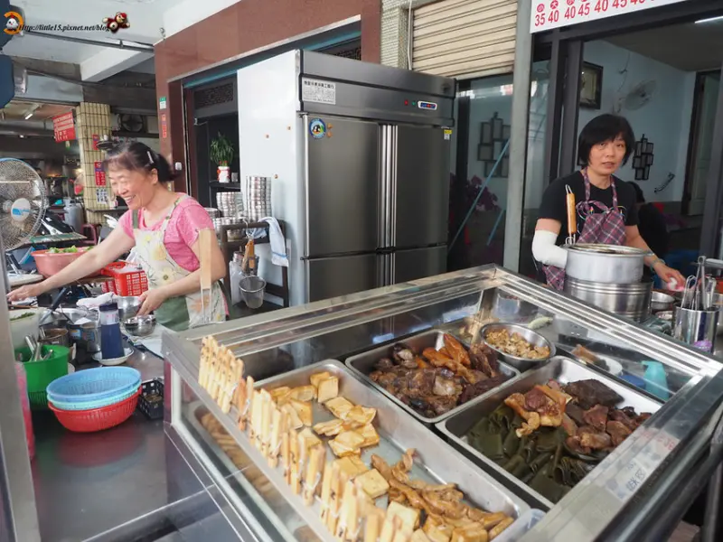 岫芸麵攤 原仁和菜市場麵攤 在地人從小吃到大的50年老店