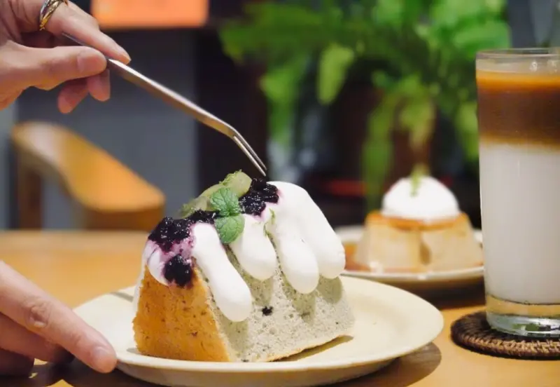 一週只營業四天深夜甜點咖啡店【 鹿耳深夜甜點】  台南咖啡│台南甜點│台南旅遊│台南一日遊