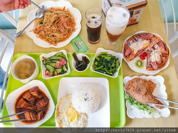 台中美食<法比歐咖啡簡餐>餐點平價美味可口,可愛富有童趣用餐氛圍,餐點超值推薦