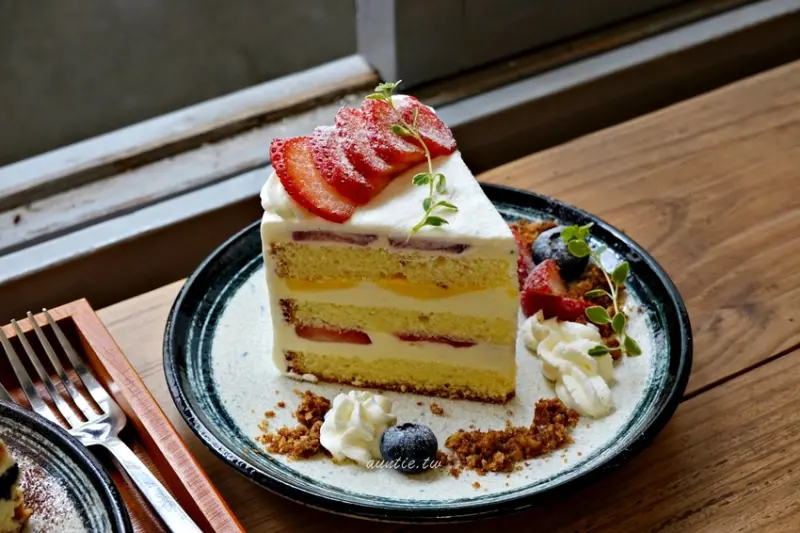 Olives Baking 甜點工作室 預約制甜點 隱身二樓老公寓美味甜點店