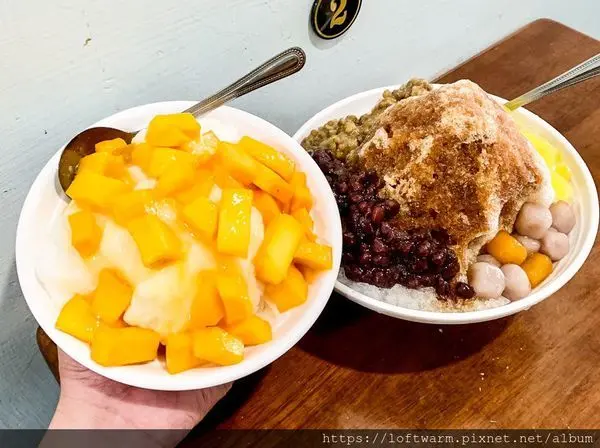 南寮冰店 超大碗公的自選四種配料黑糖剉冰刨冰 夏天必吃的芒果雪花冰 新竹南寮漁港冰店推薦 17公里海岸線(附菜單)...