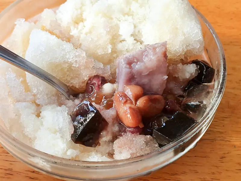 【高雄冰店】小港冰城 從小吃到大 古早味的刨冰 冰淇淋 雪泥冰