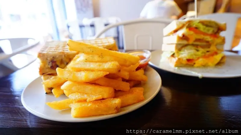 【宜蘭礁溪】初 firstday food早午餐 礁溪早午餐推薦 礁溪美食推薦 宜蘭鴨賞帕里尼 文附菜單