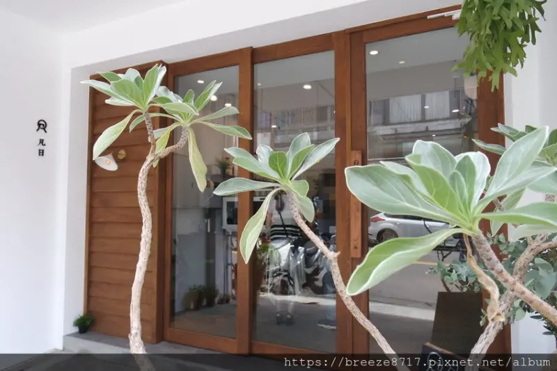 凡日 bread & meal｜白色文青風小店【台中市】