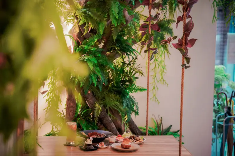 中和美食 伍伍零-Garage550 中和店Ｘ魔王 新北中和區 森林系咖啡廳 招牌狗狗牛奶浴 早午餐 義大利麵 中和咖啡廳 捷運永安市場站 內文有店家資訊與菜單