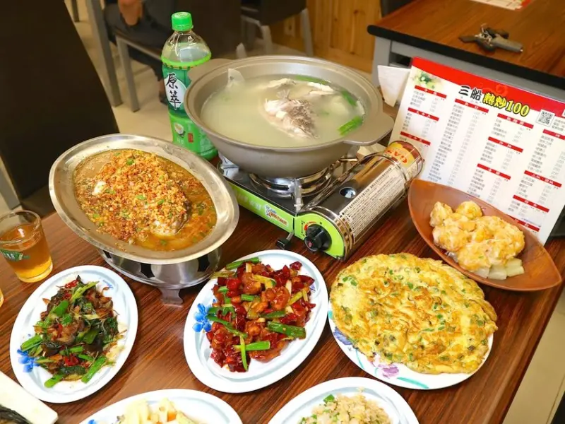 三船の鰻丼-康樂店/熱炒100：來自嘉義的鰻魚名店，插旗台南賣熱炒｜開幕慶！消費每滿$300送百元餐點一份！消費越多，送越多！ - 進食的巨鼠
