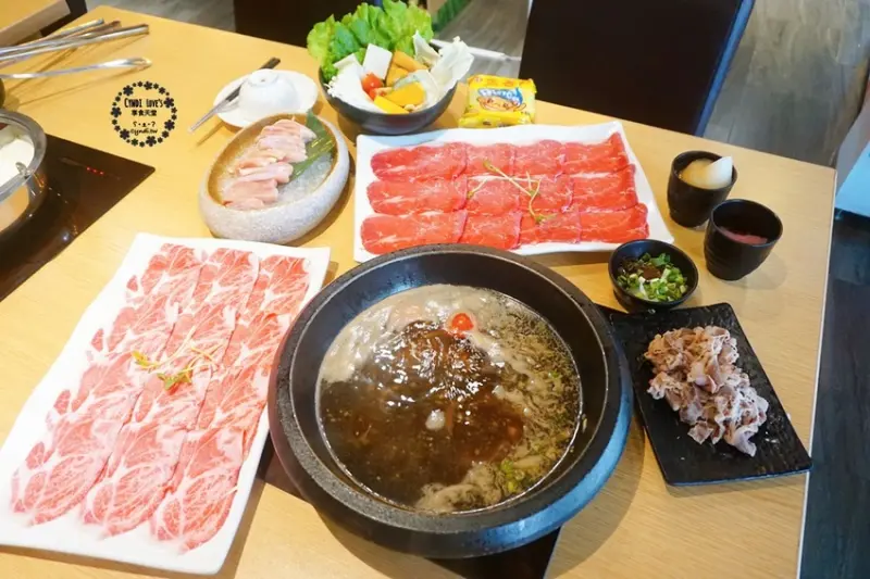超浮誇16盎司肉蛋糕，生日慶生來肉多多火鍋 蔬食吧吃到飽還有爆炒火鍋冬天吃最對味 - Cyndi loves享食天堂