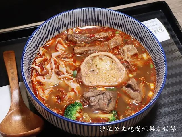 中山美食/小吃『台灣郎正宗牛肉麵』超補牛鞭麵/宵夜/捷運松江南京站