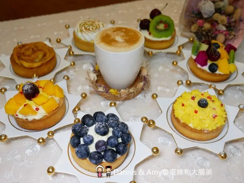 《新竹巷弄甜點推薦》小麻雀手作法國甜點。甜而不膩做給家人的好吃甜點。限量可客製可宅配︱臺大醫院新竹分院附近（影片） - Dannis & Amy魯蛋妹和大腸弟