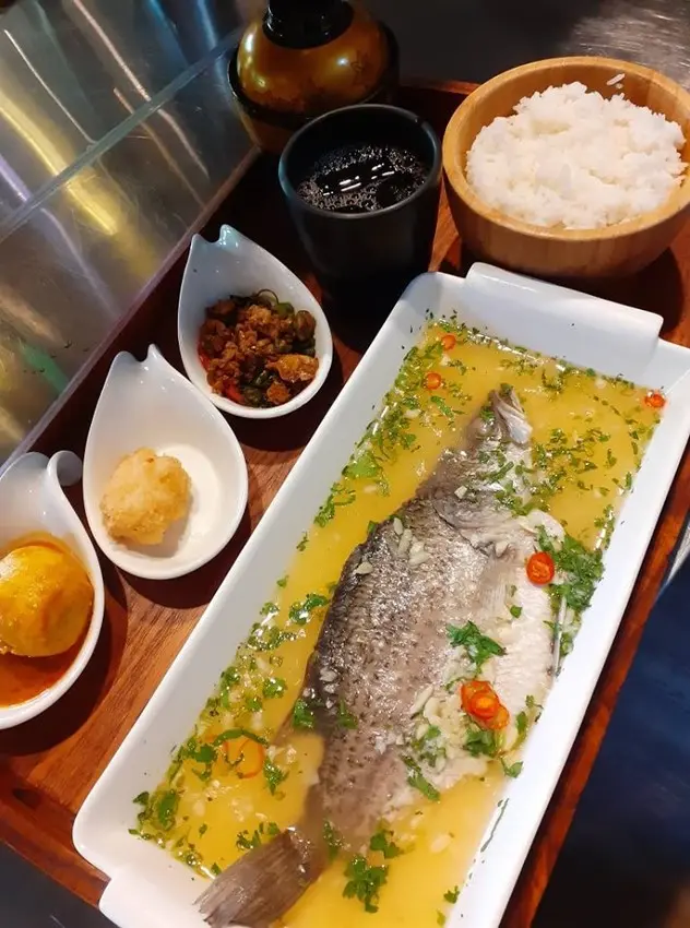 中午開飯哪裡吃，嘉義上班族推薦餐廳，泰一定食個人化套餐(更新：泰一定食搬遷至台南大遠百公園店三樓)