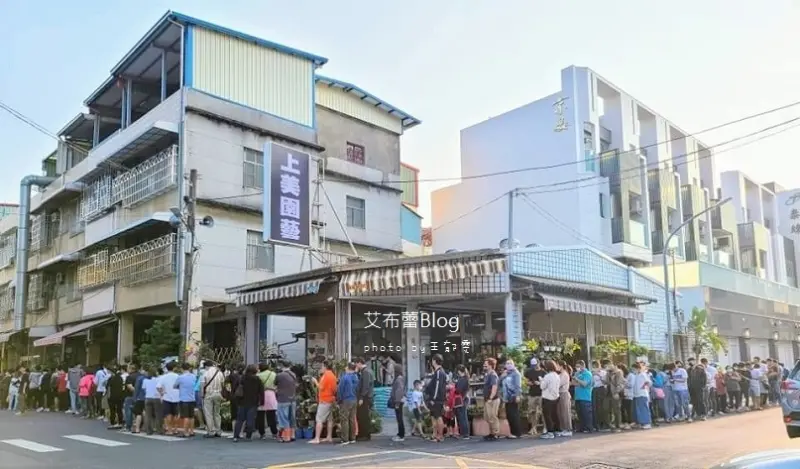 《高雄美食》仁武香雞排❤排隊排到厭世...J葛雞肉串竟然只要10元！！