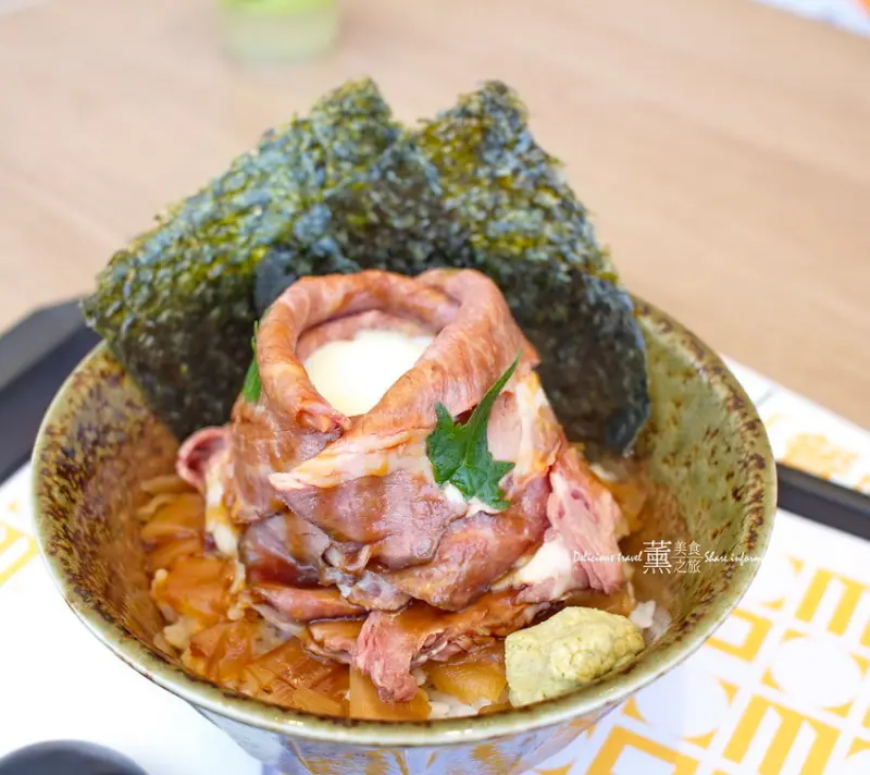 台中三井OUTLET美食街必吃名單/冰見海鮮丼粋鮨"台灣首家店"，來自日本富山冰見超強海鮮丼飯專賣店