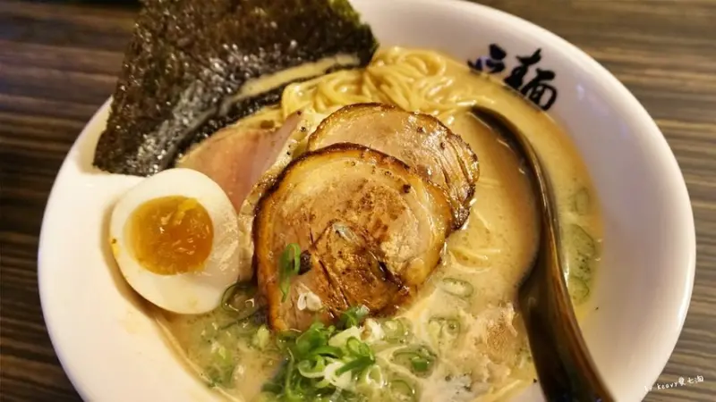 ★高雄鳳山★【ラーメン麵柒八】一周只營業三天的詭異深夜拉麵餐車路邊攤美食。