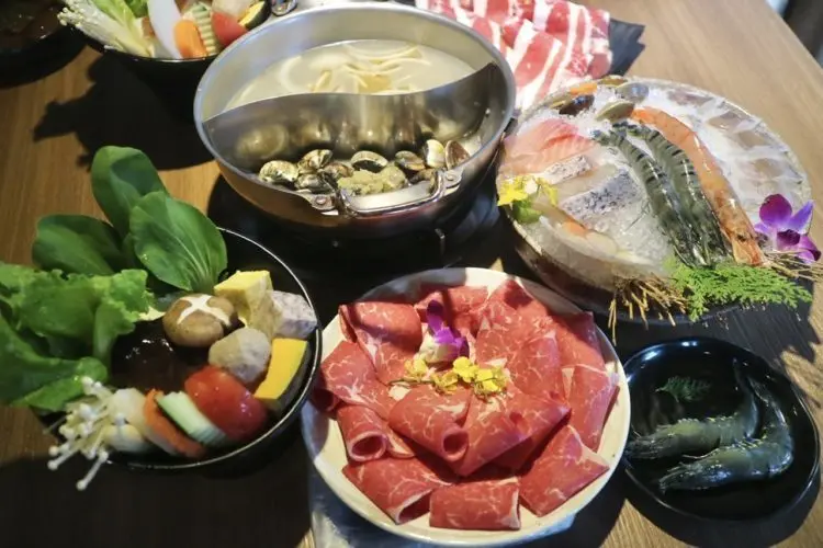 【瀧厚鍋物-敦北店】松山民生社區高CP值的火鍋！大推蛤蜊爆爆鍋＆極上羽下肉～ - 邦妮2兔