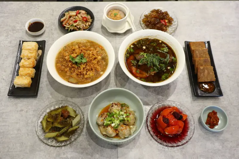 宜蘭小吃-拾松｜西魯肉糕渣芋泥牛肉麵麵疙瘩！單點就能品嘗宜蘭傳統辦桌菜