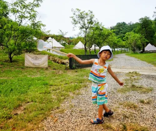 ［親子旅遊］高雄蝶舞澗|蟬說：瀰蝶源記飯店式豪華露營帳篷套裝行程～享受露營樂趣只要一只皮箱！！