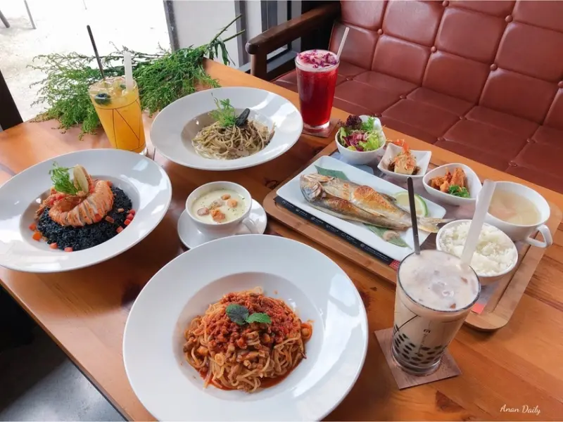 | 高雄美食 | 堅持現做的私藏美味/餐點無雷從主餐、飲品、甜點！每一道都不讓人失望/走廊倉廚 Zaolong楠梓參號倉