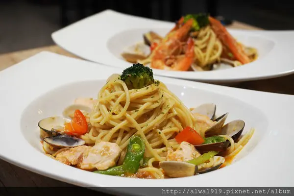 【竹北美食週記】義23 Pasta平價義麵食尚，親子友善餐廳，新菜色登場！XO醬漁夫海鮮麵好吃！免收服務費