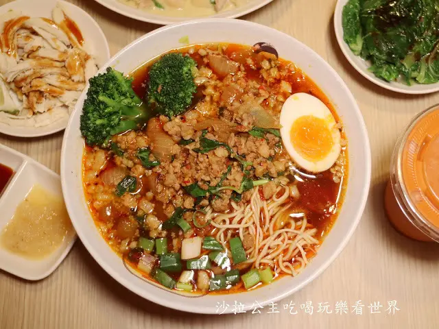 桃園機場美食『這味泰泰(桃園國際機場店)』泰式料理/第二航廈B2美食街美味旅圖