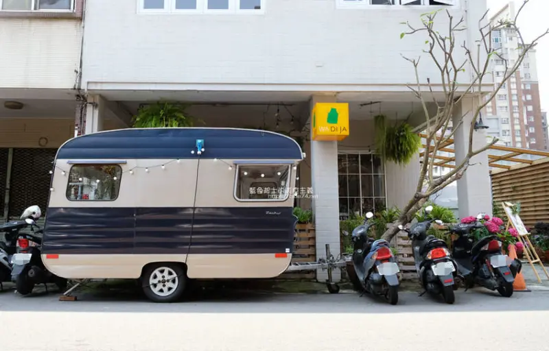 台中西區│WA DI JA-藏身唯美花藝店二樓地點，全日早午餐和下午茶，近審計新村和國美館 - 藍色起士的美食主義