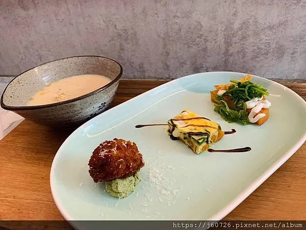 【台中南屯/美食】V Di JA餐廳★隱藏於豐樂公園旁的湖水岸藝術街內之美食，連平日中午都大客滿。