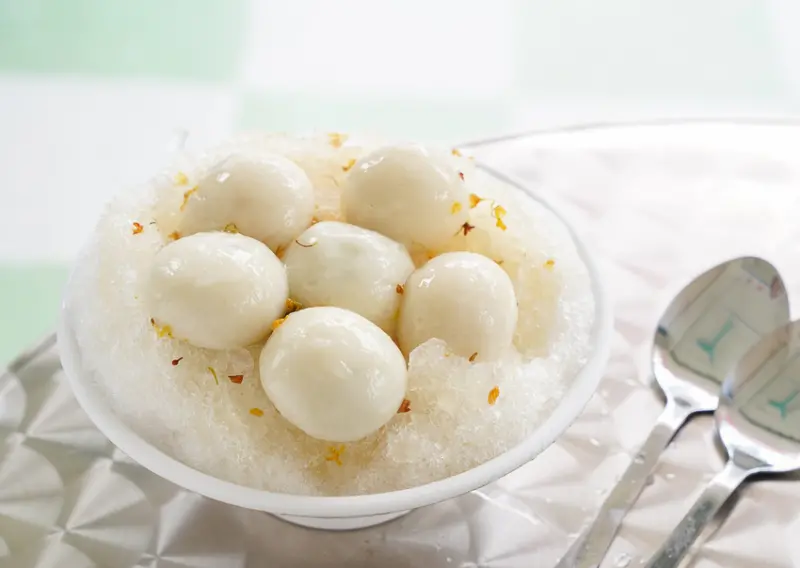 [高雄冰店推薦]秀珠冰菓室-來碗透心涼冰火湯圓~瑞豐夜市周邊復古小冰店 - 美食好芃友