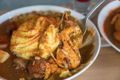 新莊美食｜喜歡咖哩Love Curry 有溫度的手作蛋包咖喱飯、肉量超誠意、新莊體育館美食