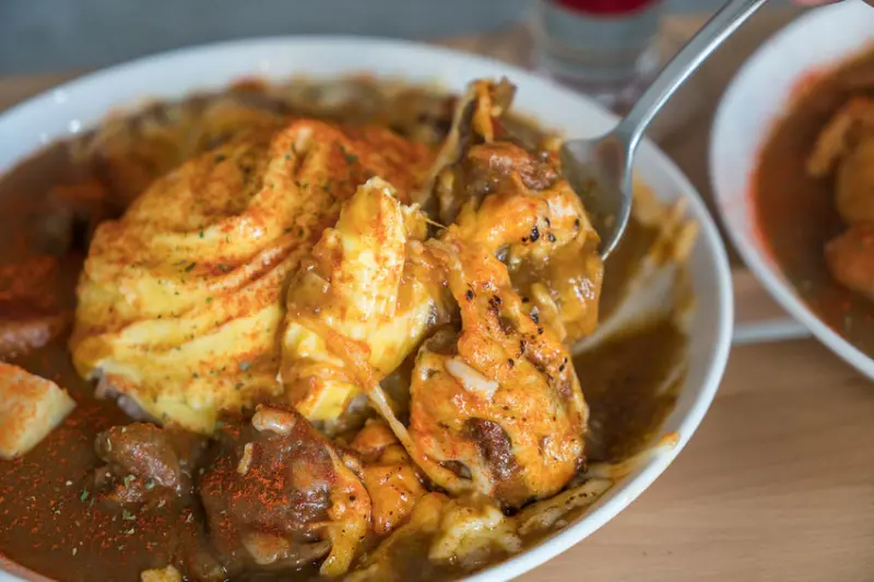 新莊美食｜喜歡咖哩Love Curry 有溫度的手作蛋包咖喱飯、肉量超誠意、新莊體育館美食