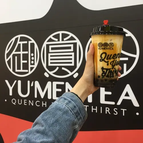 尋找高雄新興飲料店｜黑糖珍珠鮮奶冰沙｜推推～！