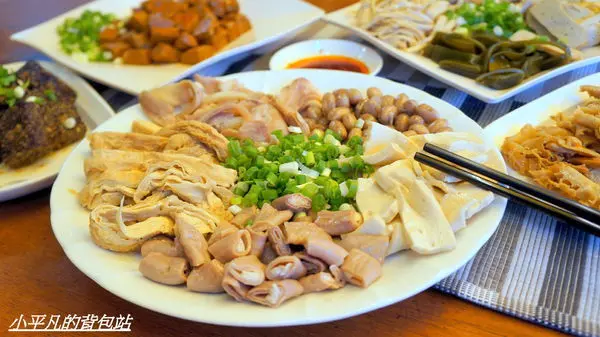 台中北區/美食︱橄欖屋粉絲專頁︱無添加的中藥白滷︱吃的到食物最原始的味道｜道地家鄉傳承的麻辣滷味＆特色青花椒湯頭‖小平凡/美食篇