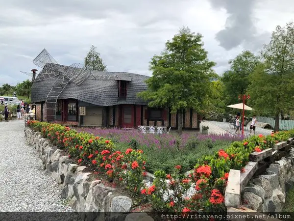 【花蓮童話屋咖啡館】【花蓮 遠雄悅來飯店】【幸福寶11個月五天四夜偽出國旅遊】(20180826-0830)