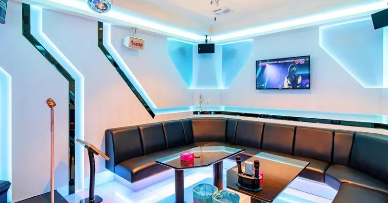 故鄉庭園自助式KTV，全新裝潢燈光質感超酷炫！現在還有K歌券唱歌不用錢！