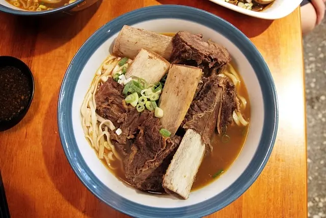 宜蘭九條牛牛肉麵，隱藏版牛肉麵好吃，牛小排麵是必點菜單！