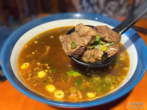 【九條牛牛肉麵】湯頭濃郁可口，麵條多樣選擇，滷菜也很不錯|宜蘭牛肉麵推薦
