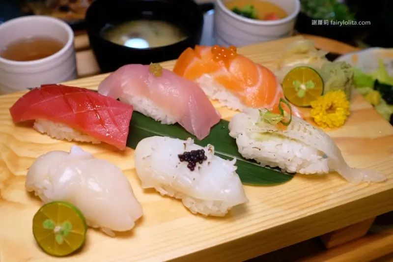 安吉食堂。只要120元，大份量丼飯讓你吃飽飽，爆炸性超高CP值，平價到讓你下巴掉！ @蹦啾♥謝蘿莉 La vie heureuse